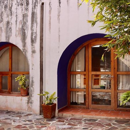 Hospedaje Pizza Azul Catorce Exterior foto